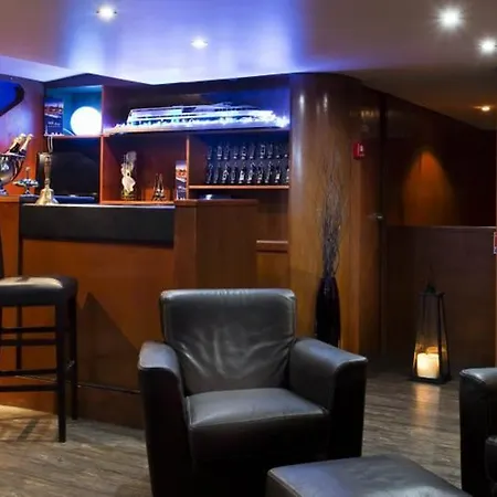 Hotel Vip Yacht & 3*