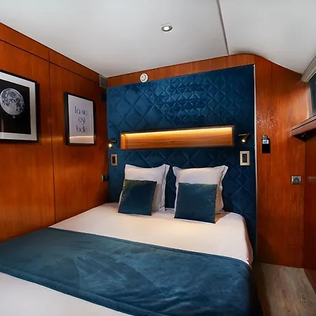 Vip Yacht & Hotel 3*